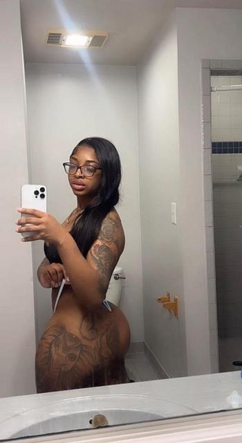 Missy, 26  female escort, Charleston