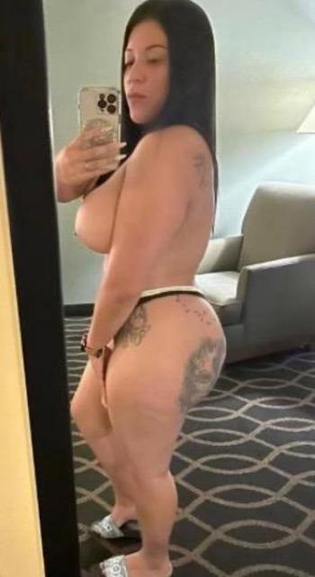 Vallita, 27  female escort, Charleston