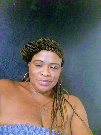 SPARKLES, 46  female escort, Charleston