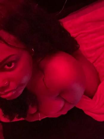 Sweets, 21  female escort, Charleston