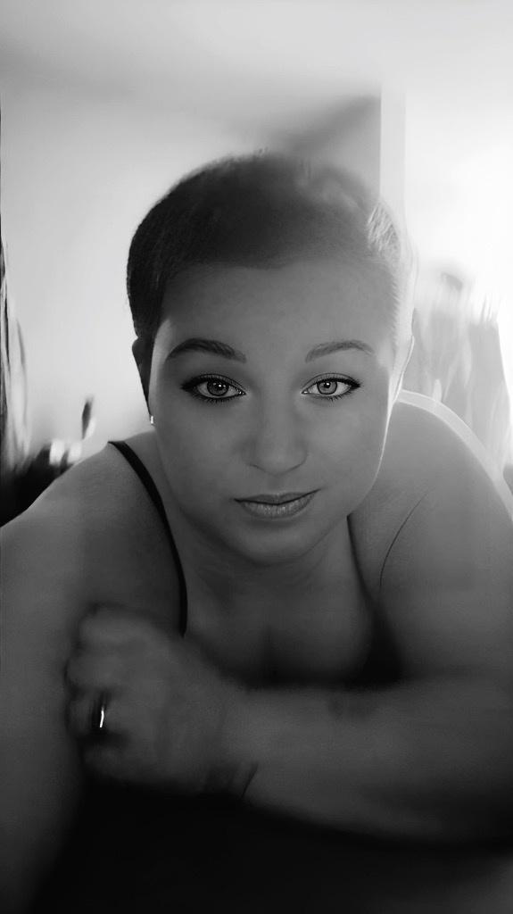 escort photo 0
